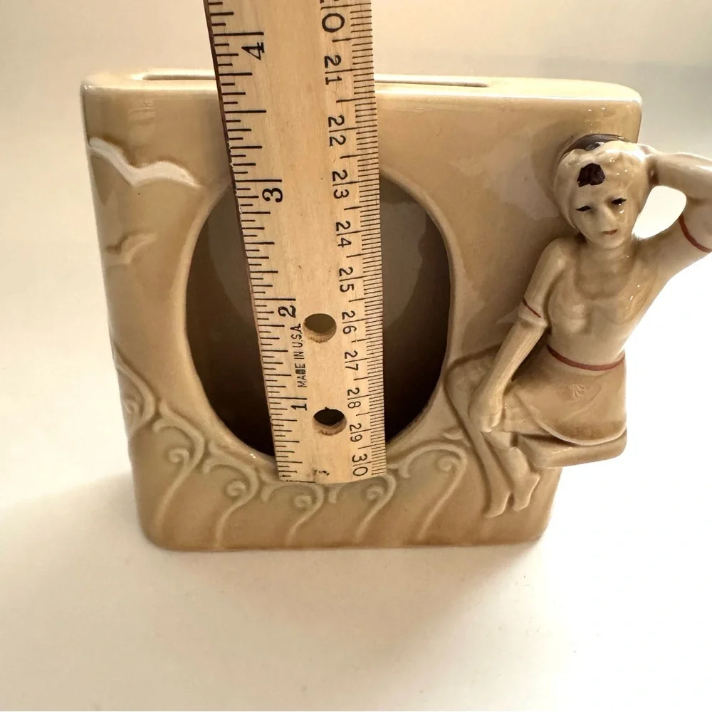 Vintage Tan Ceramic Picture Frame with Figurine Enesco 1979 beach house